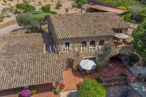 Baix Empordà. Una exclusiva masia en venta en la Costa Brava