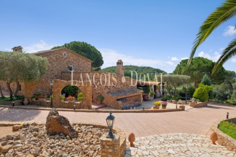 Baix Empordà. Una exclusiva masia en venta en la Costa Brava
