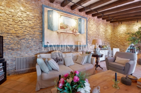 Baix Empordà. Una exclusiva masia en venta en la Costa Brava
