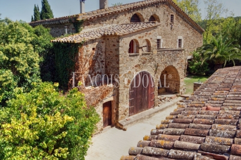 Masía Fortificada en Venta. Sant Martí Vell, Empordà. Ideal proyecto turístico.