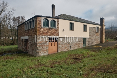 Lugo. Casa rural de piedra en venta junto Camino de Santiago