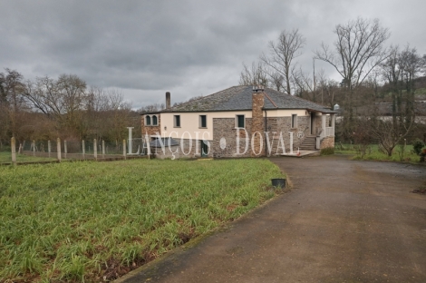 Lugo. Casa rural de piedra en venta junto Camino de Santiago