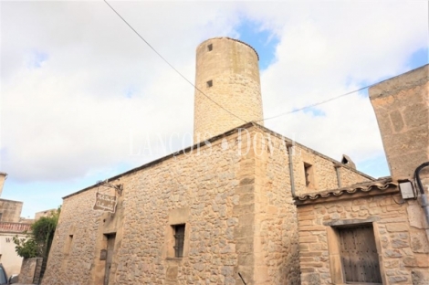 Mallorca. Molino restaurado en venta. Centro de Sant Llorenç Des Cardassar. Ideal negocio.