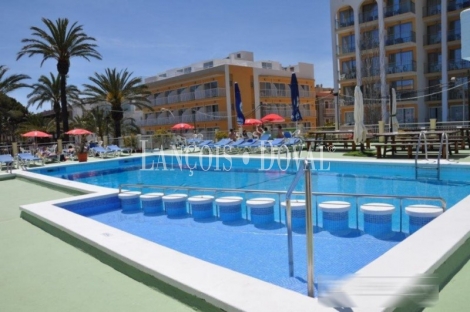 Cala Ratjada. Complejo de negocios en venta. Posibilidad construcción viviendas.