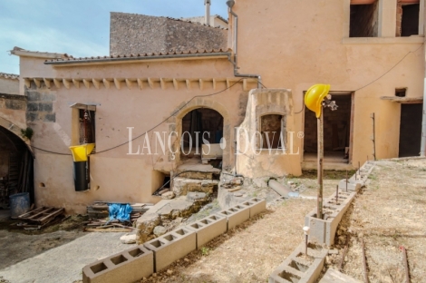 Mallorca. Venta edificio en construcción. Santa Eugenia. Ideal hotel con encanto.