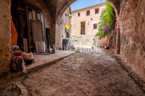 Mallorca. Venta edificio en construcción. Santa Eugenia. Ideal hotel con encanto.