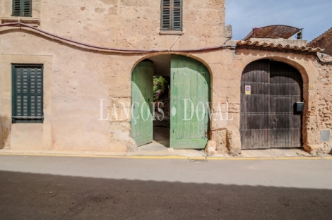 Mallorca. Venta edificio en construcción. Santa Eugenia. Ideal hotel con encanto.