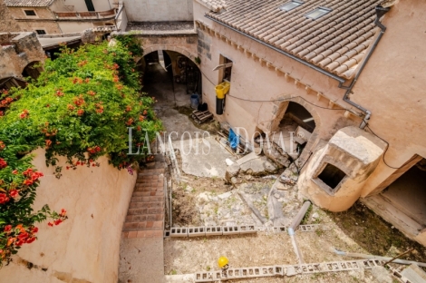 Mallorca. Venta edificio en construcción. Santa Eugenia. Ideal hotel con encanto.