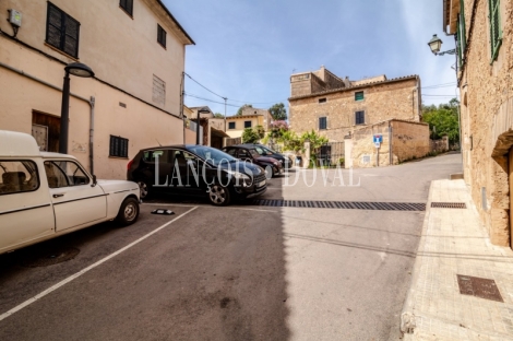 Mallorca. Venta edificio en construcción. Santa Eugenia. Ideal hotel con encanto.