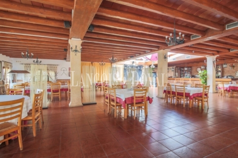 Gran restaurante en venta, totalmente equipado en Andratx, Mallorca