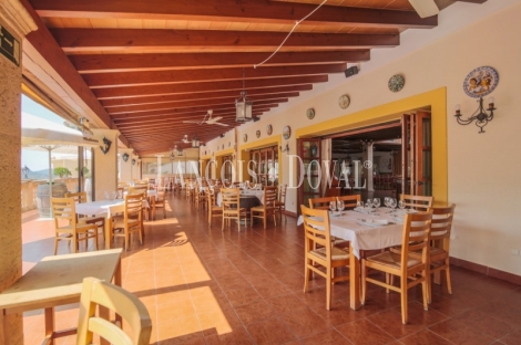 Gran restaurante en venta, totalmente equipado en Andratx, Mallorca