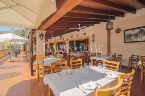 Gran restaurante en venta, totalmente equipado en Andratx, Mallorca