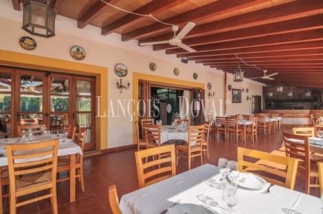 Gran restaurante en venta, totalmente equipado en Andratx, Mallorca