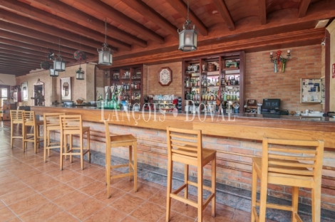 Gran restaurante en venta, totalmente equipado en Andratx, Mallorca