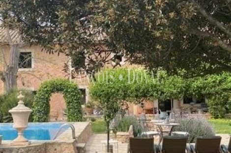 Mallorca. Finca en venta con casa reformada en Santa María del Camí.