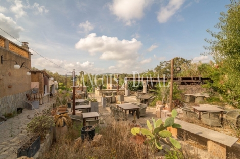 Capdepera. Restaurante con molino en venta, Mallorca inversiones turísticas.