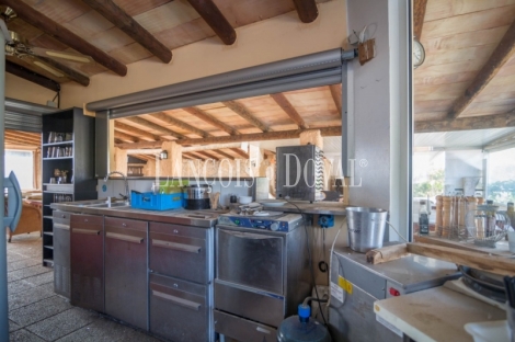 Capdepera. Restaurante con molino en venta, Mallorca inversiones turísticas.