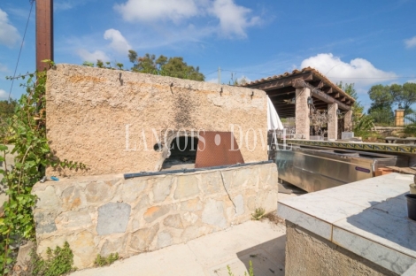 Capdepera. Restaurante con molino en venta, Mallorca inversiones turísticas.