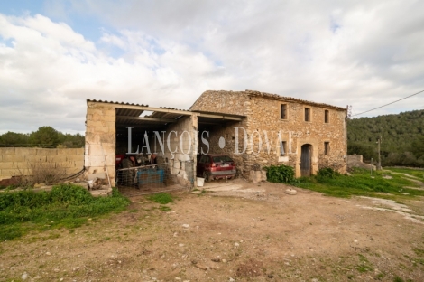 Artà, Mallorca. Gran finca rústica en venta con casa para reformar.