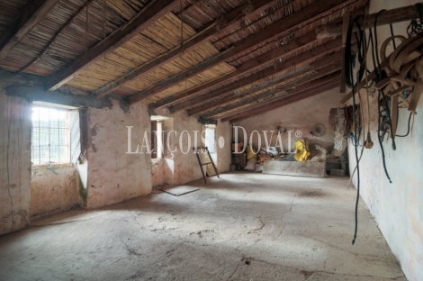 Artà, Mallorca. Gran finca rústica en venta con casa para reformar.