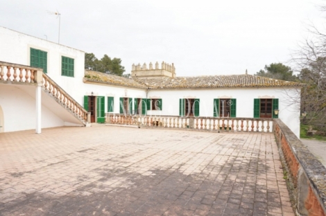 Mallorca. Finca rústica en venta. Bonita possessió mallorquina en María de la Salut.