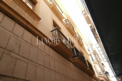 Cádiz. Centro Historico.  Edificio en venta. Comercial y hotelero. Posibilidad residencial.