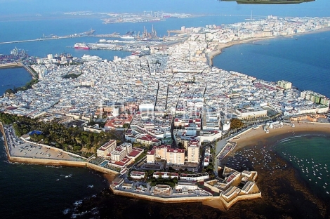 Cádiz. Centro Historico.  Edificio en venta. Comercial y hotelero. Posibilidad residencial.