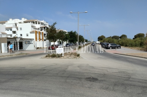 Cádiz. Suelo residencial en venta para 71 viviendas. Playa Candor. Rota.