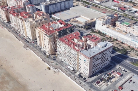 Cádiz. Oportunidad de inversión en el paseo Marítimo. Excelente rentabilidad.