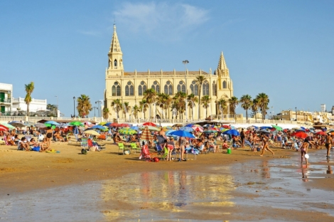 Chipiona. Hotel en venta. Playa De Regla. Cádiz inversiones turísticas. 