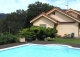 Caxidi. Cangas de Onís. Casa en venta con amplio jardín y piscina