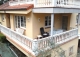Caxidi. Cangas de Onís. Casa en venta con amplio jardín y piscina