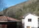 Casa rústica tradicional de pueblo en venta cerca Covadonga. Cangas de Onís.