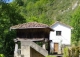 Casa rústica tradicional de pueblo en venta cerca Covadonga. Cangas de Onís.