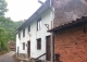 Casa rústica tradicional de pueblo en venta cerca Covadonga. Cangas de Onís.