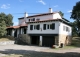 Burgos. Finca en venta con tres casas rurales y caballerizas. Villarcayo.