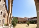 Sierra de Gredos. Casa en venta en el claustro del convento de Aldeanueva de la Cruz. Ávila.