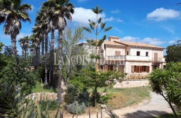 Mallorca. Finca con villa de lujo en venta. Felanitx