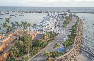 Calvià. Puerto Portals. Apartamento de lujo en venta. 
