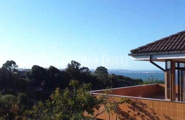 Gijón. La Providencia. Chalet independiente en venta con vistas al mar