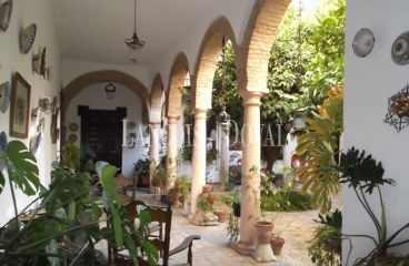 Córdoba. Casa Catalogada en venta.