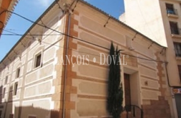 Lorca. Murcia. Edificio histórico en venta o alquiler.