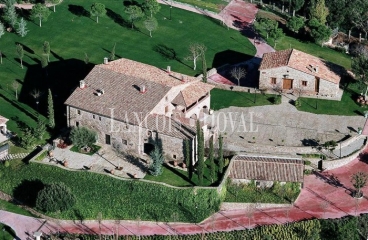 L´Estany, Barcelona. Finca y masía en venta.