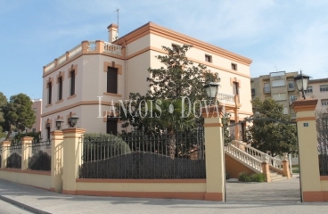 Monzón. Huesca. Aragón. Casa señorial en venta.