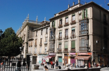 Granada. Edificios en venta junto Real Chancillería.