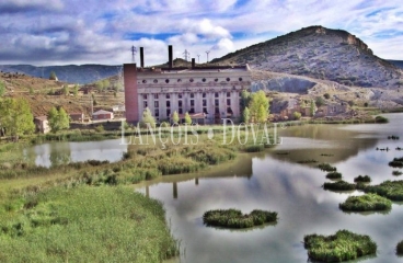 Finca en venta para proyecto residencial o turístico. Aliaga. Teruel