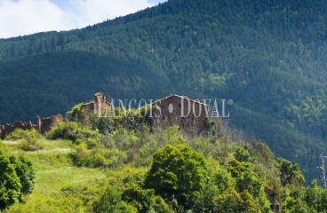 Compra pueblo abandonado