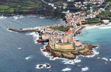 Caión. A Laracha. Venta casa a rehabilitar en el puerto. A Coruña.