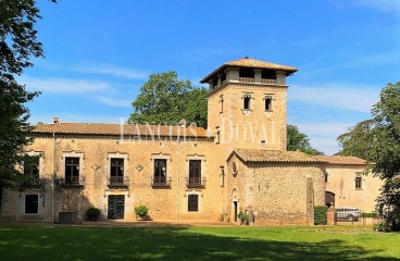 Girona. Palacio en venta. Salt. Ideal finca eventos y hotel.