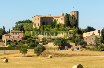 Baix Empordà. Histórico castillo en venta.